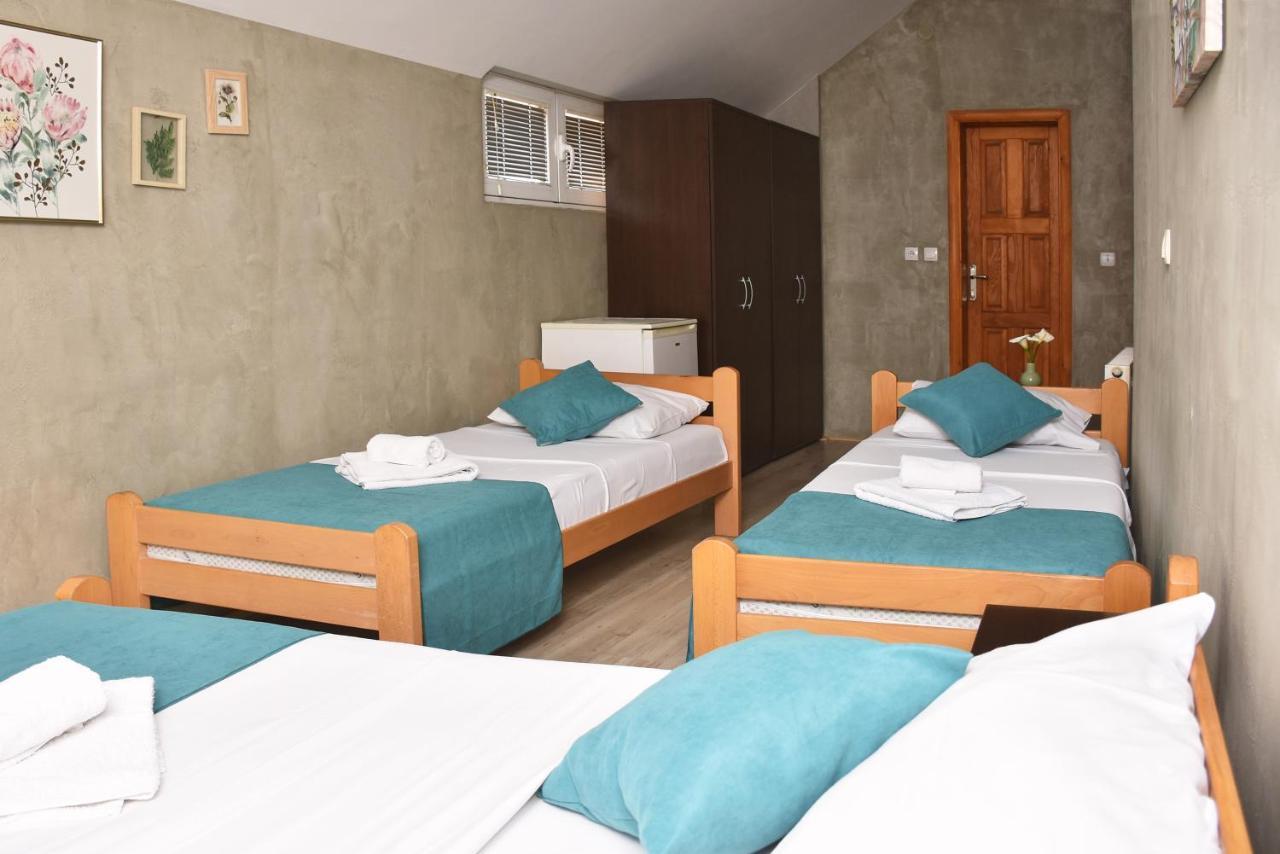 Guest House Villa Mir Kragujevac Exterior foto